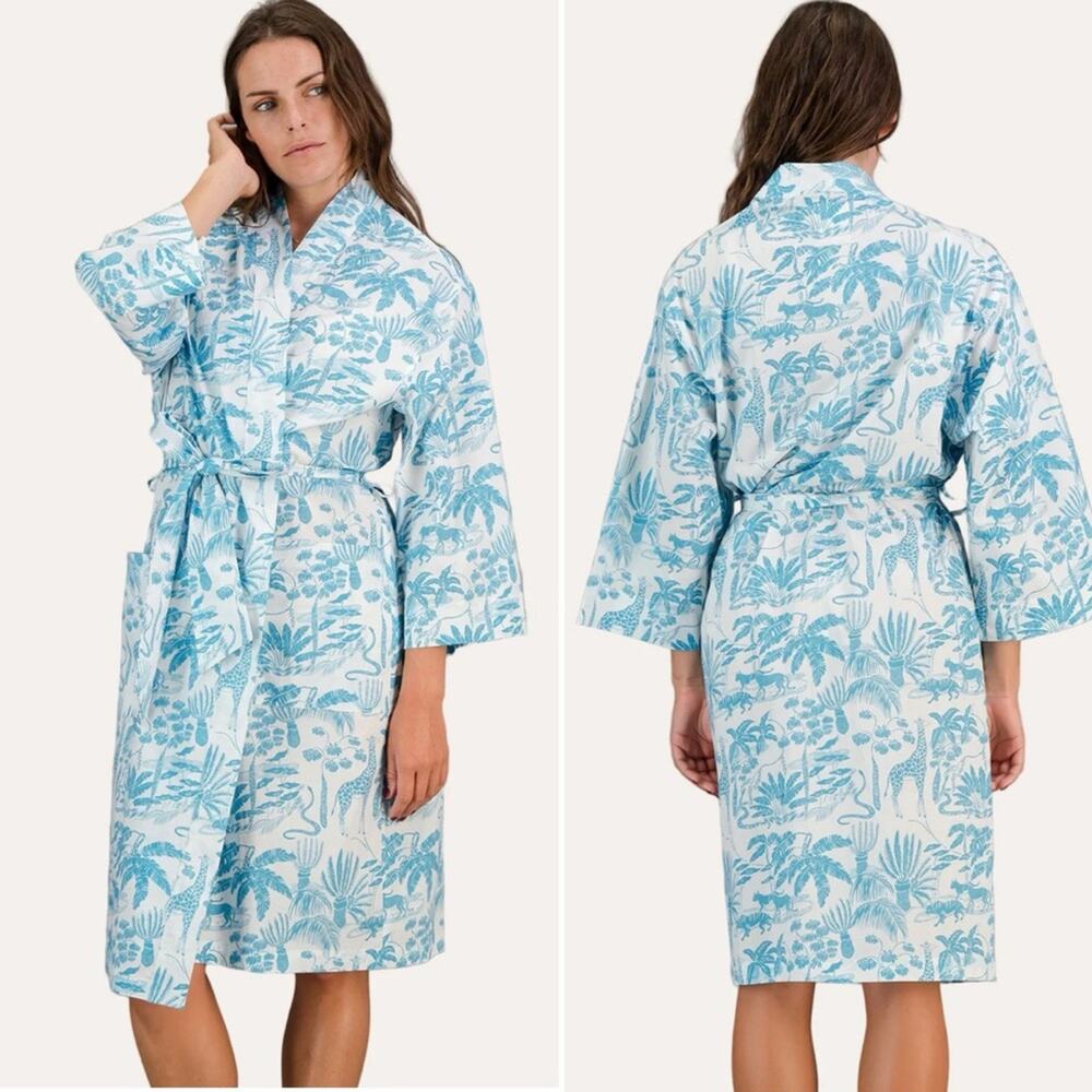 NWT NEW Woodstock Laundry BLUE MONO SAFARI ON WHITE Kimono Robe